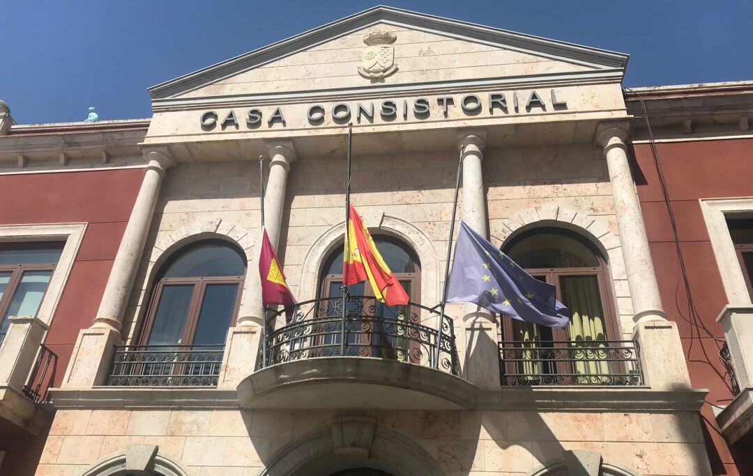 Imagen de la fachada del Ayuntamiento de Valdepeñas (Ciudad Real) 