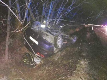 Estado del vehículo, en la cuneta de la A 401