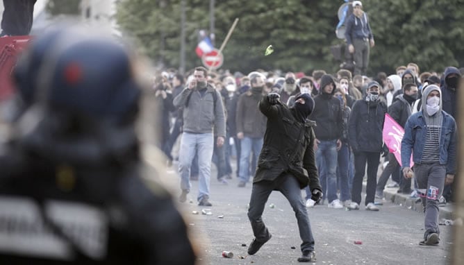 Incidentes en la manifestación contra el matrimonio homosexual en París.