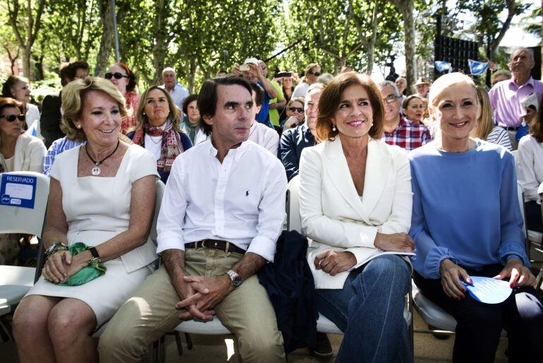 Esperanza Aguirre, José María Aznar, Ana Botella y Cristina Cifuentes, en un mitín en Madrid Río