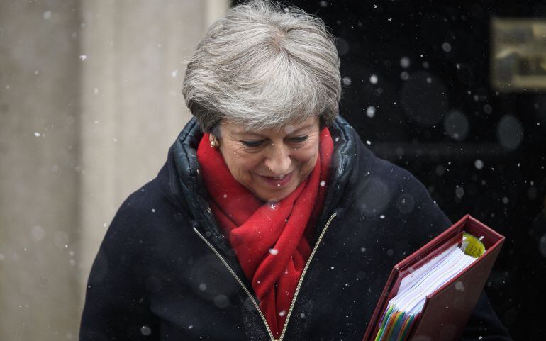 La primera ministra, Theresa May, abandona el número 10 de Downing Street 