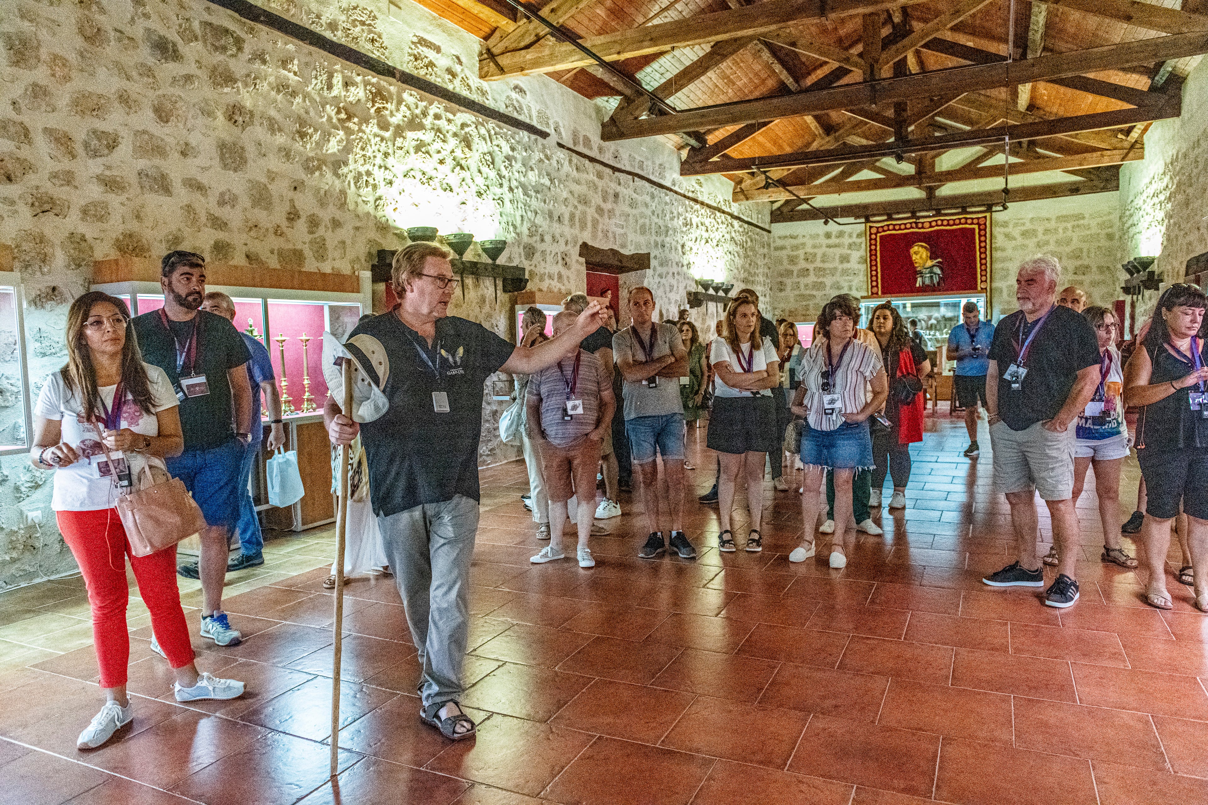 Los turistas recalan en el monasterio de los padres dominicos