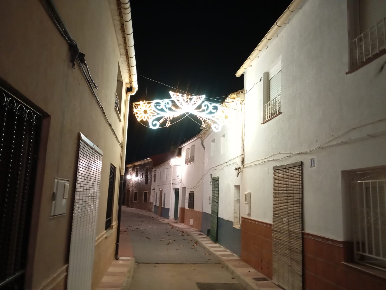 Decoración e iluminación navideña en El Salse