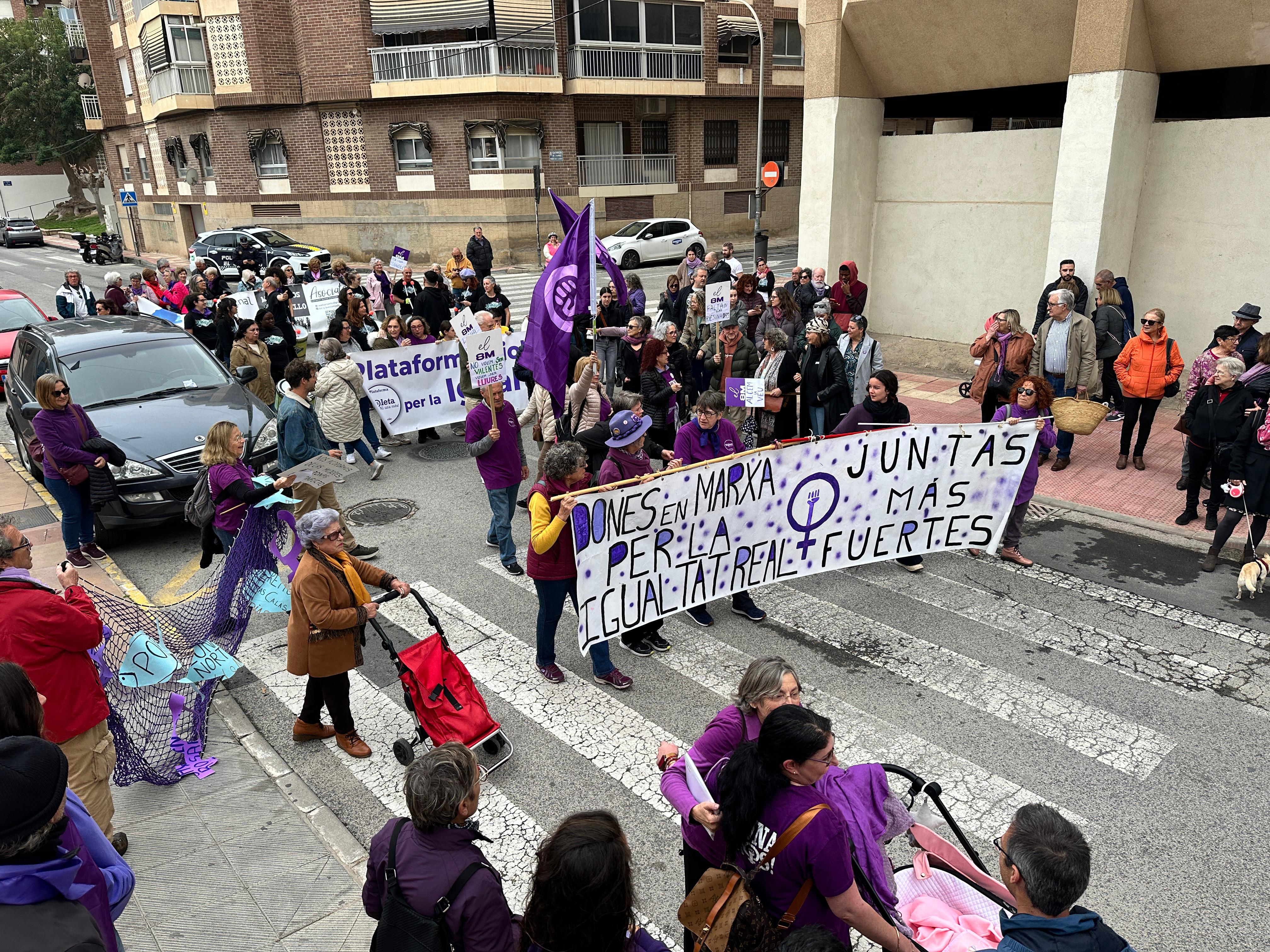 Marcha por la igualdad celebrada esta mañana en El Campello. Foto: Ayuntamiento El Campello