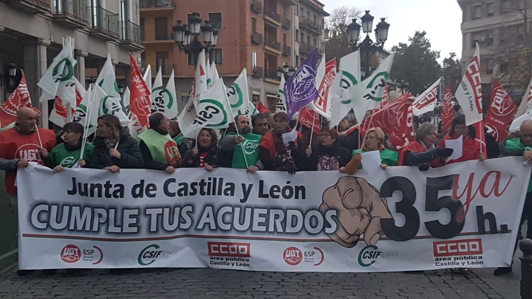 Cabecera de la manifestación de Segovia 