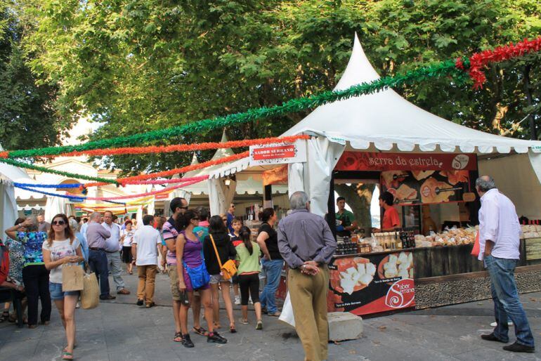 Imagen de los puestos habilitados en el Campo Valdés, el pasado verano