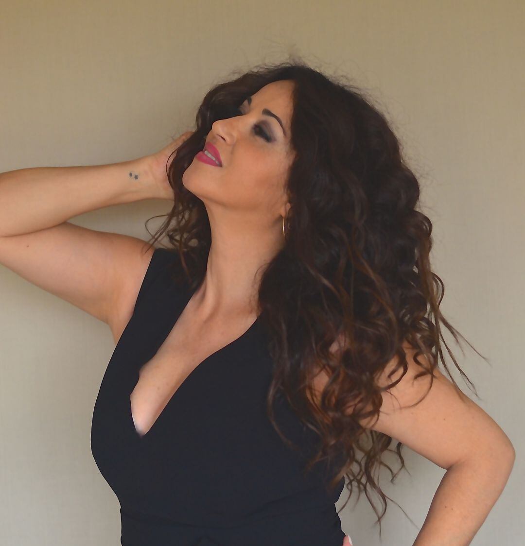 La cantante Yolanda Portillo presenta su nuevo álbum, "Llora"