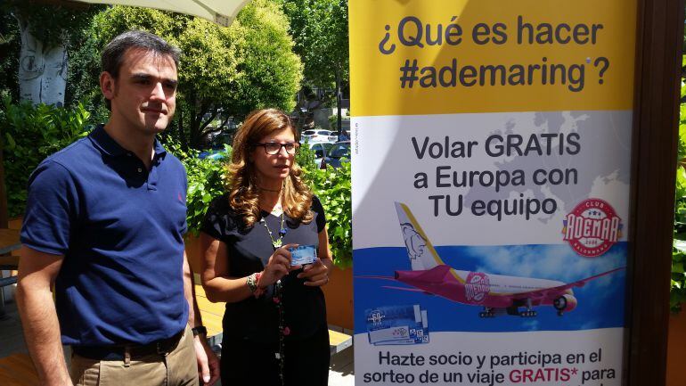 René Mira, vicepresidente, y María José García, tesorera. presentaron la campaña #ademaring