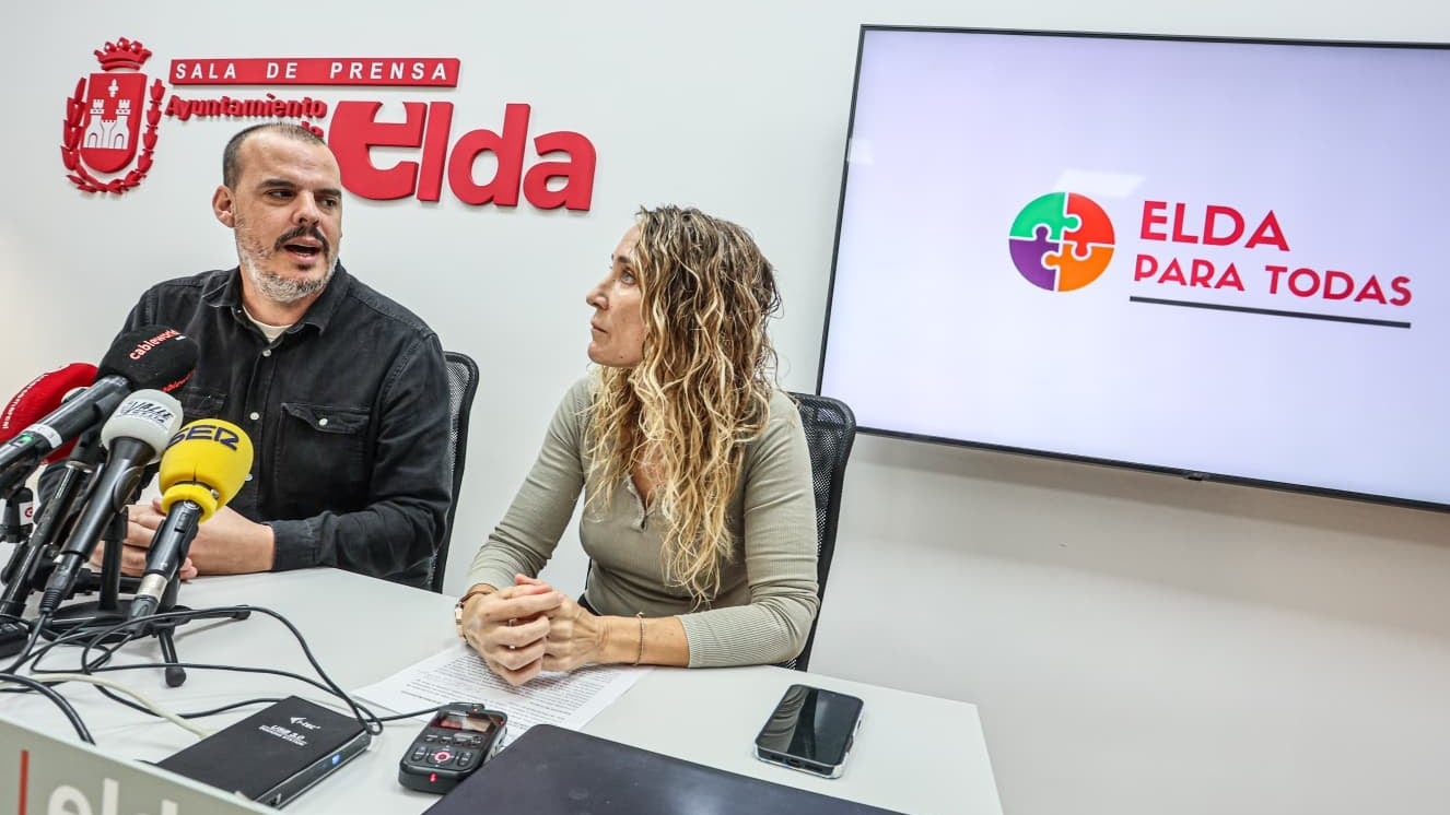 La moción ha sido presentada por el portavoz de Elda para Todas, Iñaki Pérez, y la concejala Cristina Rodríguez