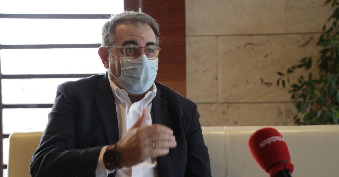 El consejero de Sanidad de Castilla-La Mancha, Jesús Fernández Sanz, en entrevista con Europa Press