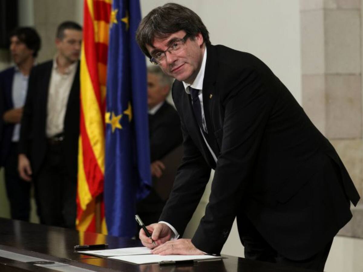 Los fiscales asociados dan por declarada la independencia y hablan de "golpe"