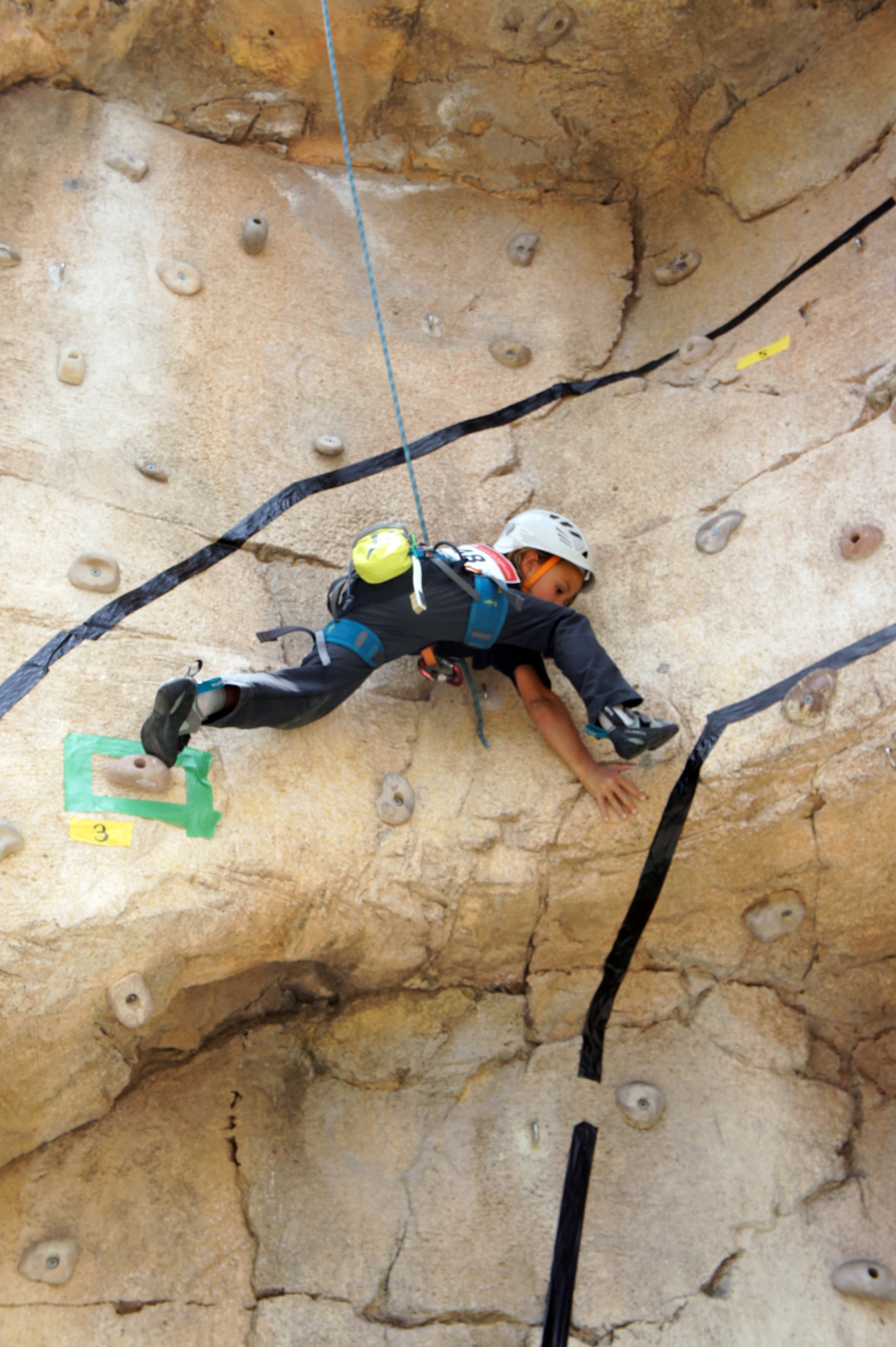 El encuentro, que forma parte de la Liga Infantil de Escalada de Madrid 2024, tendrá lugar el sábado 27 de abril, a las 9:00h, en el rocódromo del Polideportivo Municipal