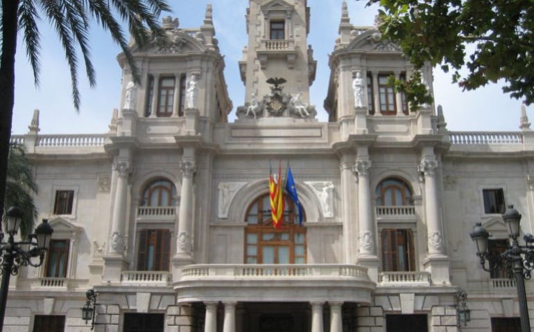 Fachada principal del Ayuntamiento de Valencia