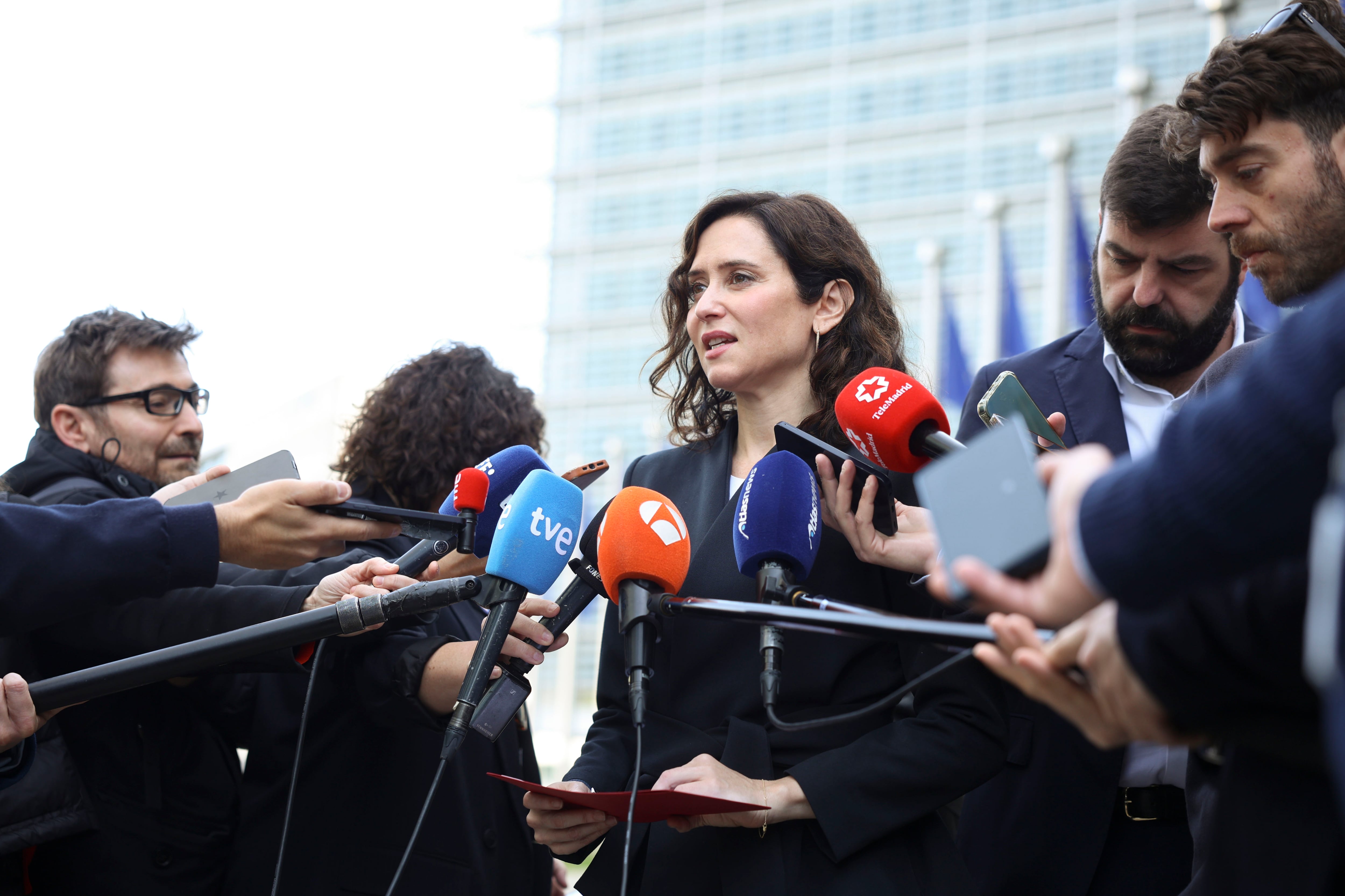 La presidenta de la Comunidad de Madrid, Isabel Díaz Ayuso, ha defendido este viernes la "foto de la libertad" que este sábado escenificará con la nobel de la paz y opositora venezolana, María Corina Machado.
