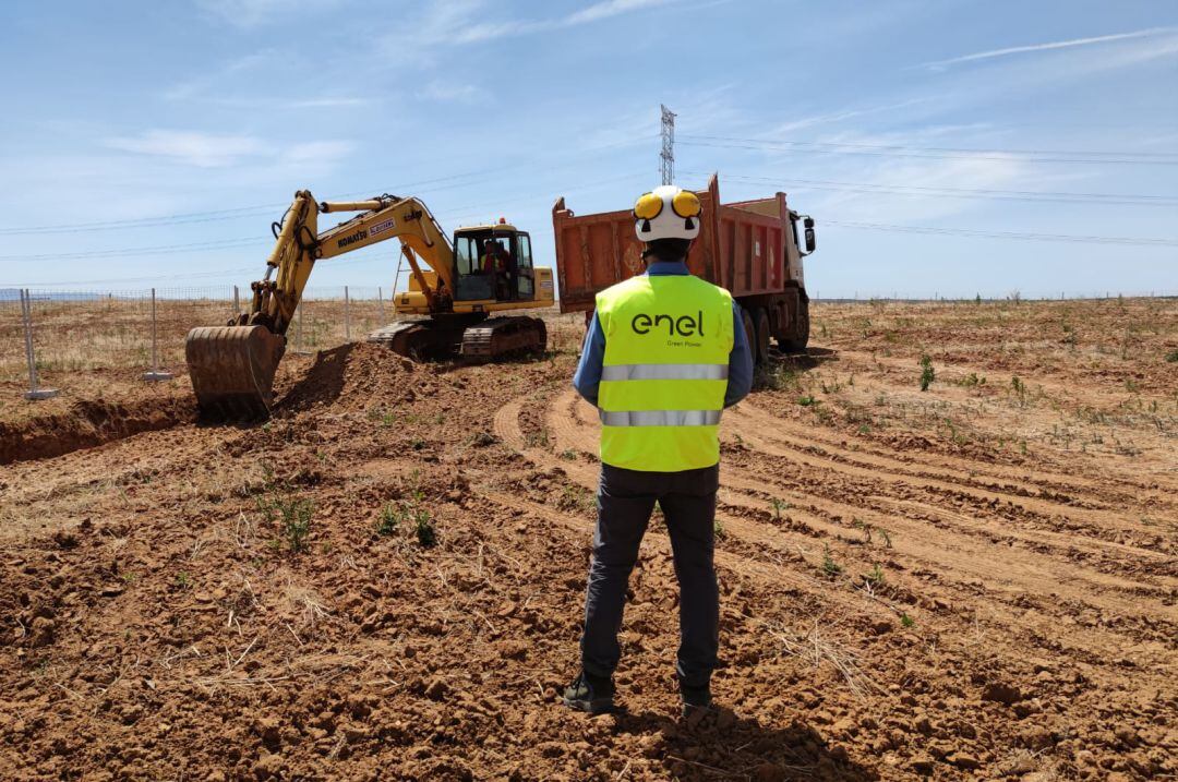 Inicio obras construcción planta fotovoltaica