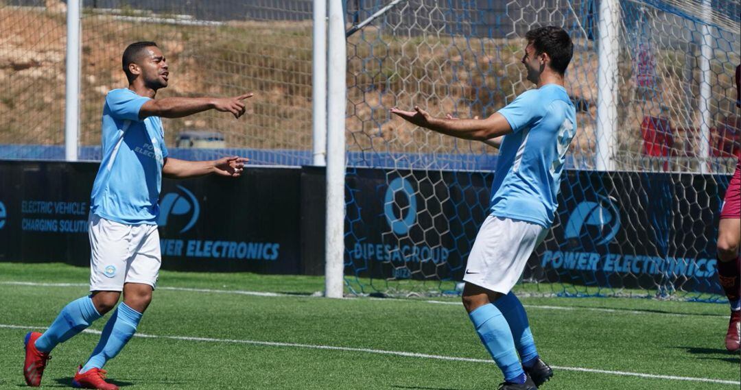 Raí celebra el primer gol del equipo ibicenco