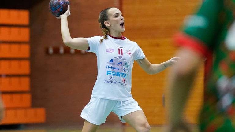 Mireia Rodríguez, en una imagen de archivo durante un partido disputado con el Club Balonmano Albacete