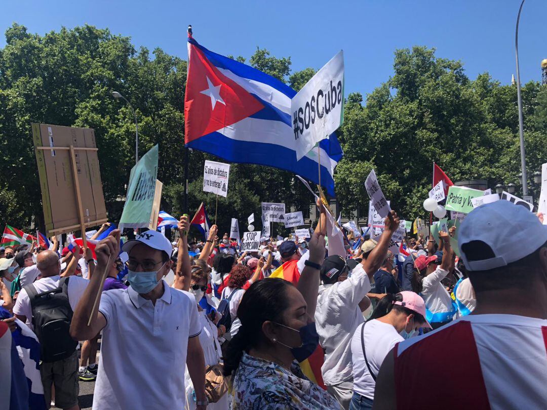 Miles de cubanos y españoles se han manifestado en Madrid