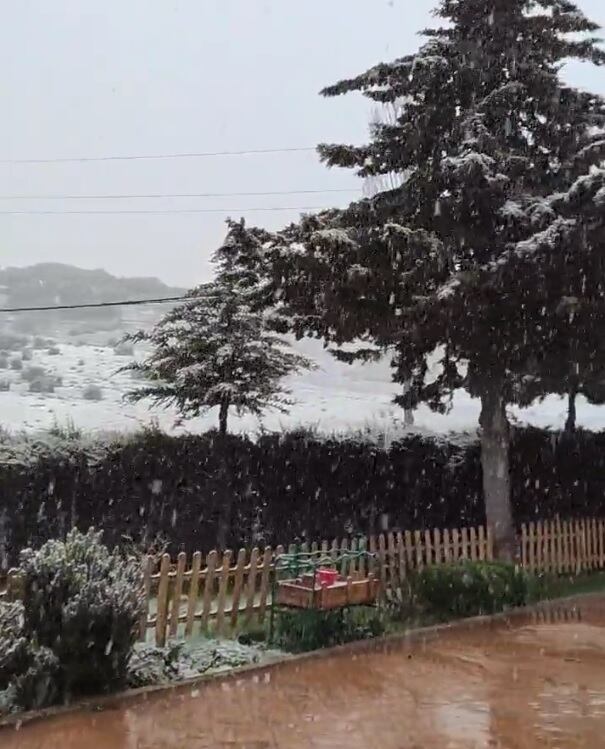 Nieve en la aldea de Los Teatinos, Santiago-Pontones.