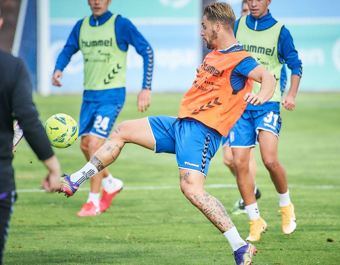 El delantero blanquiazul en una sesión preparatoria en El Mundialito