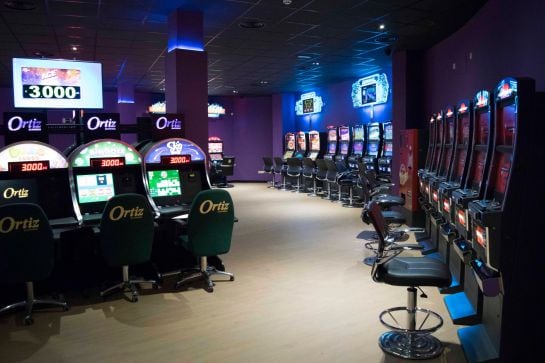 Interior del casino Puerta de Toledo