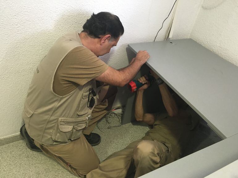 El taller de empleo trabajando en el centro de alzhémier