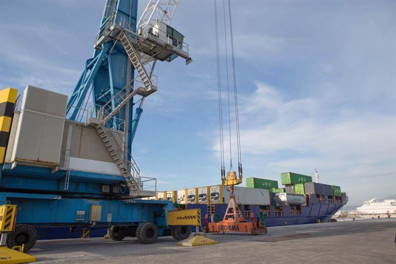 Barco de mercancías