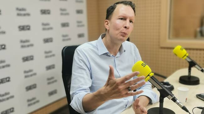 Lasse Rouhiainen, autor de 'ChatGPT: 101cosas que necesitas saber hoy sobre ChatGPT y la IA generativa"