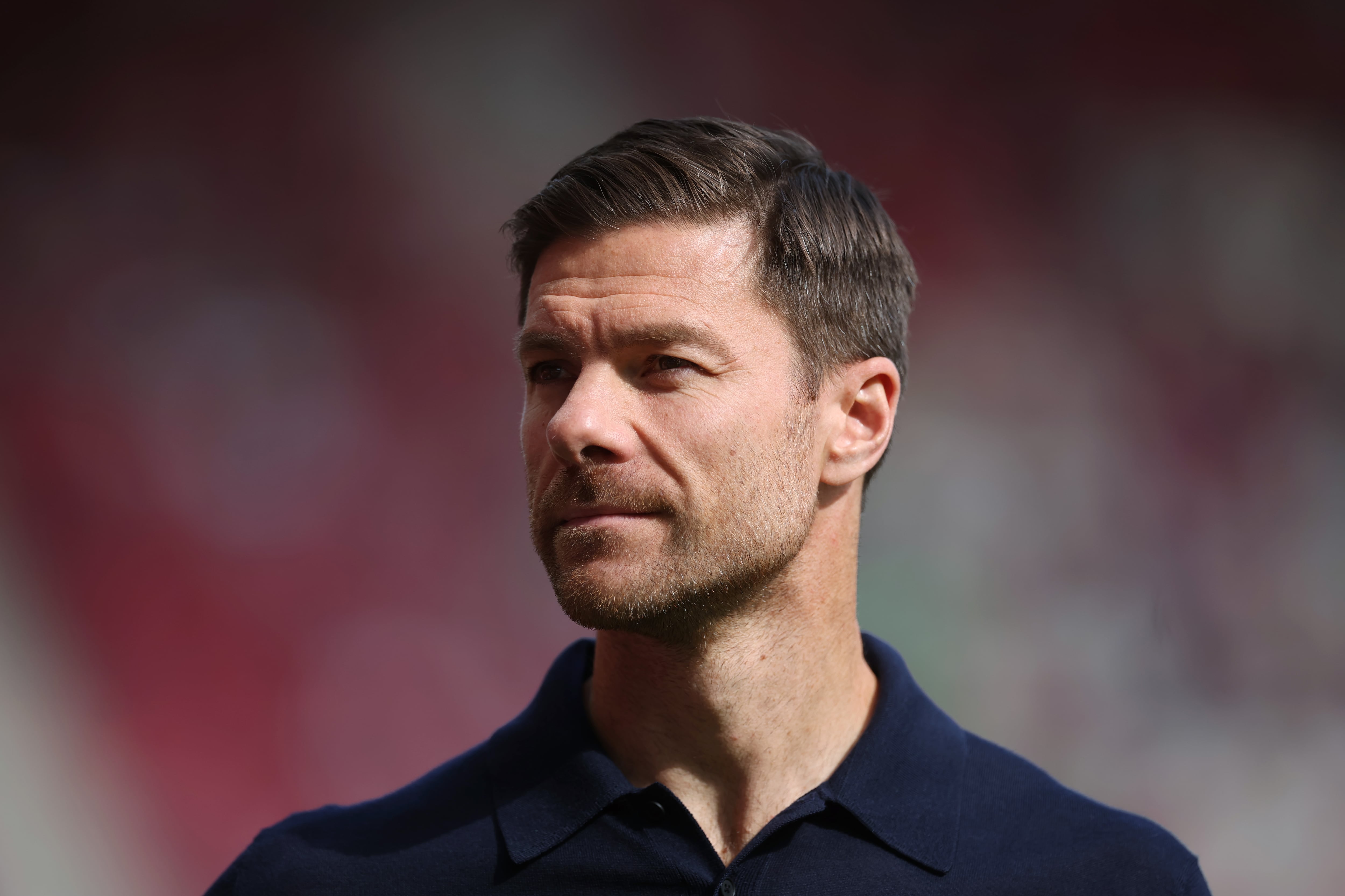 Xabi Alonso durante un partido con el Bayer Leverkusen en Bundesliga. (Photo by Alex Grimm/Getty Images)