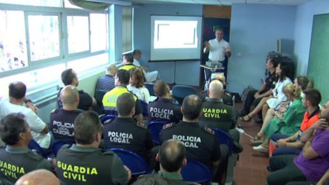 Fuerzas del orden y sanitarios han respondido de forma mayoritaria a esta joranda sobre prevención