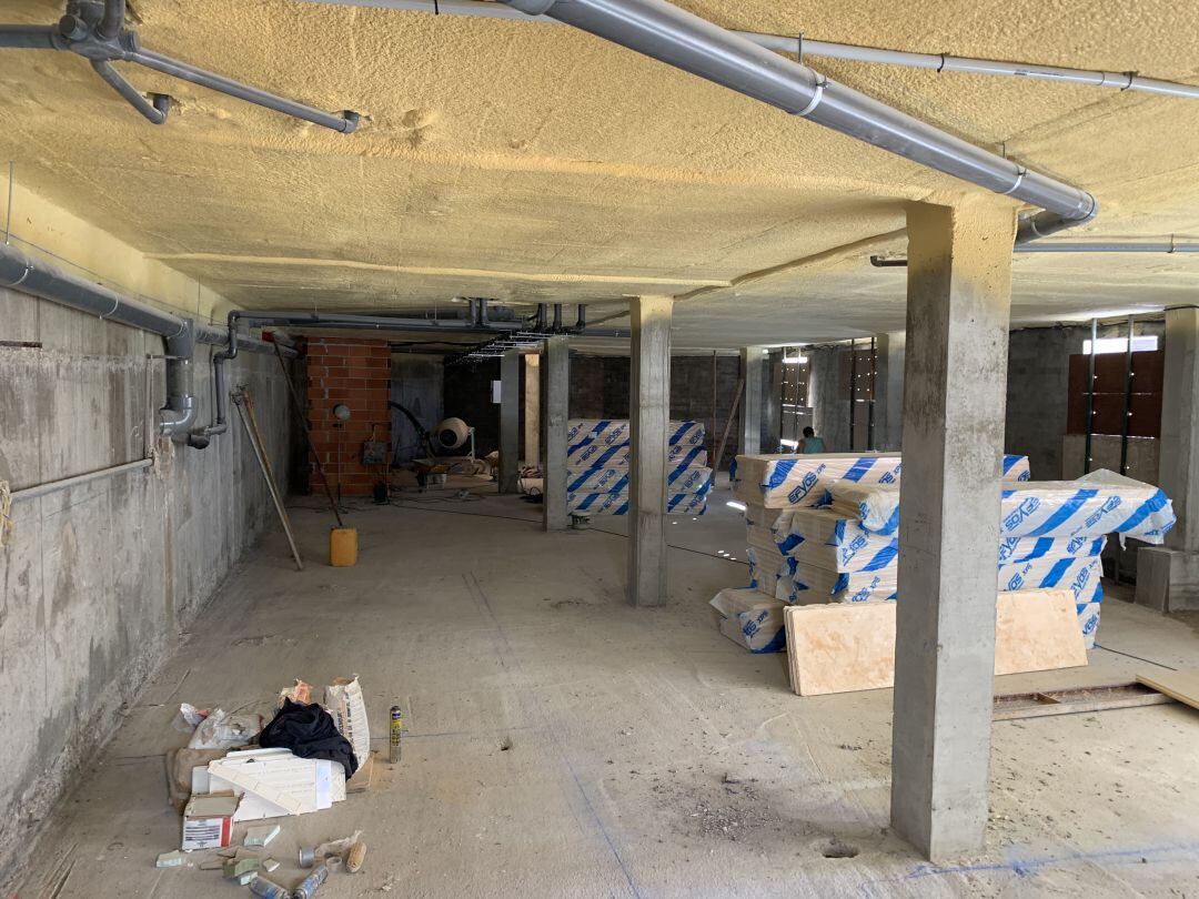 Interior del edificio que se va arreglar para dependencias municipales