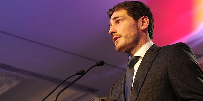 Casillas recoge su Premio AS