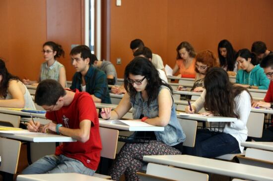 Estudiants i aspirants a universitaris aquest dimecres a l&#039;arrancada de les PAU