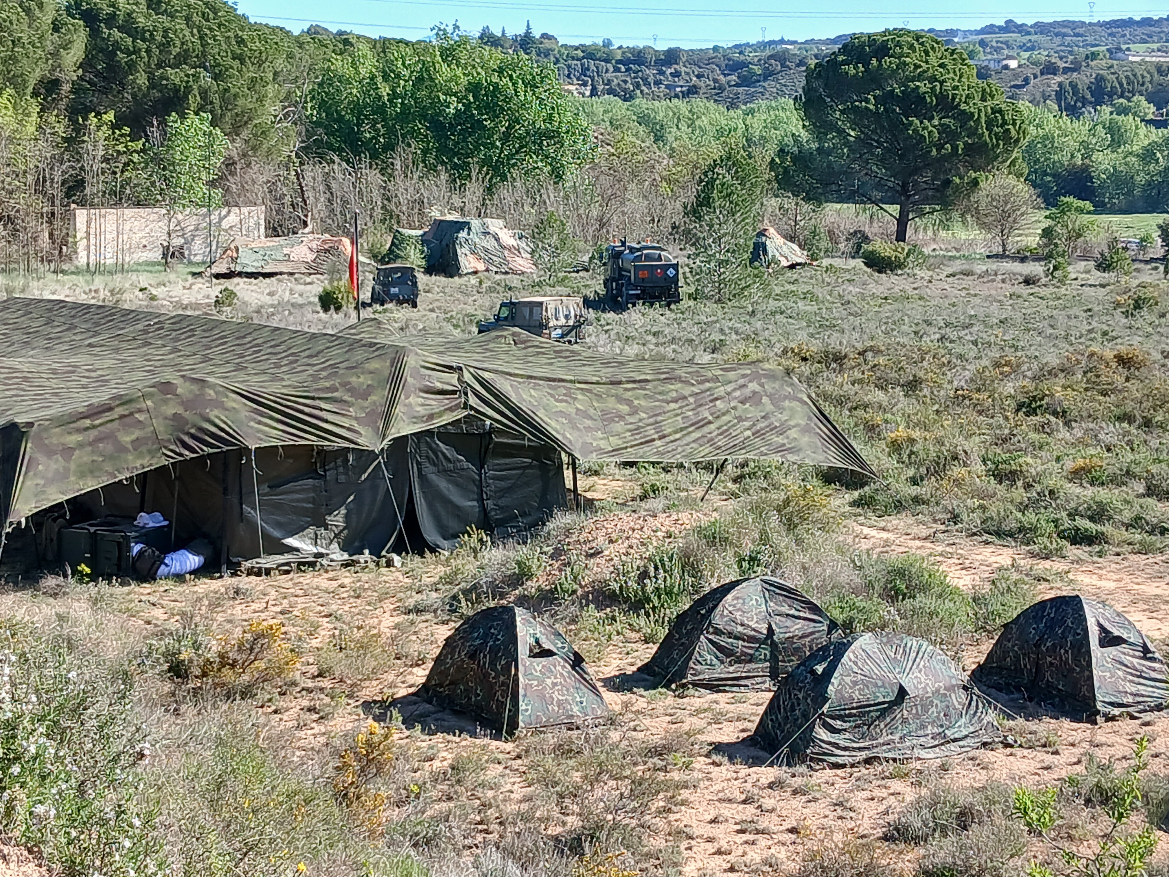 Ejercicio militar en Las Baldorrias en Barbastro