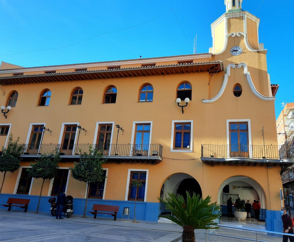 Fachada del Ayuntamiento de Alcantarilla