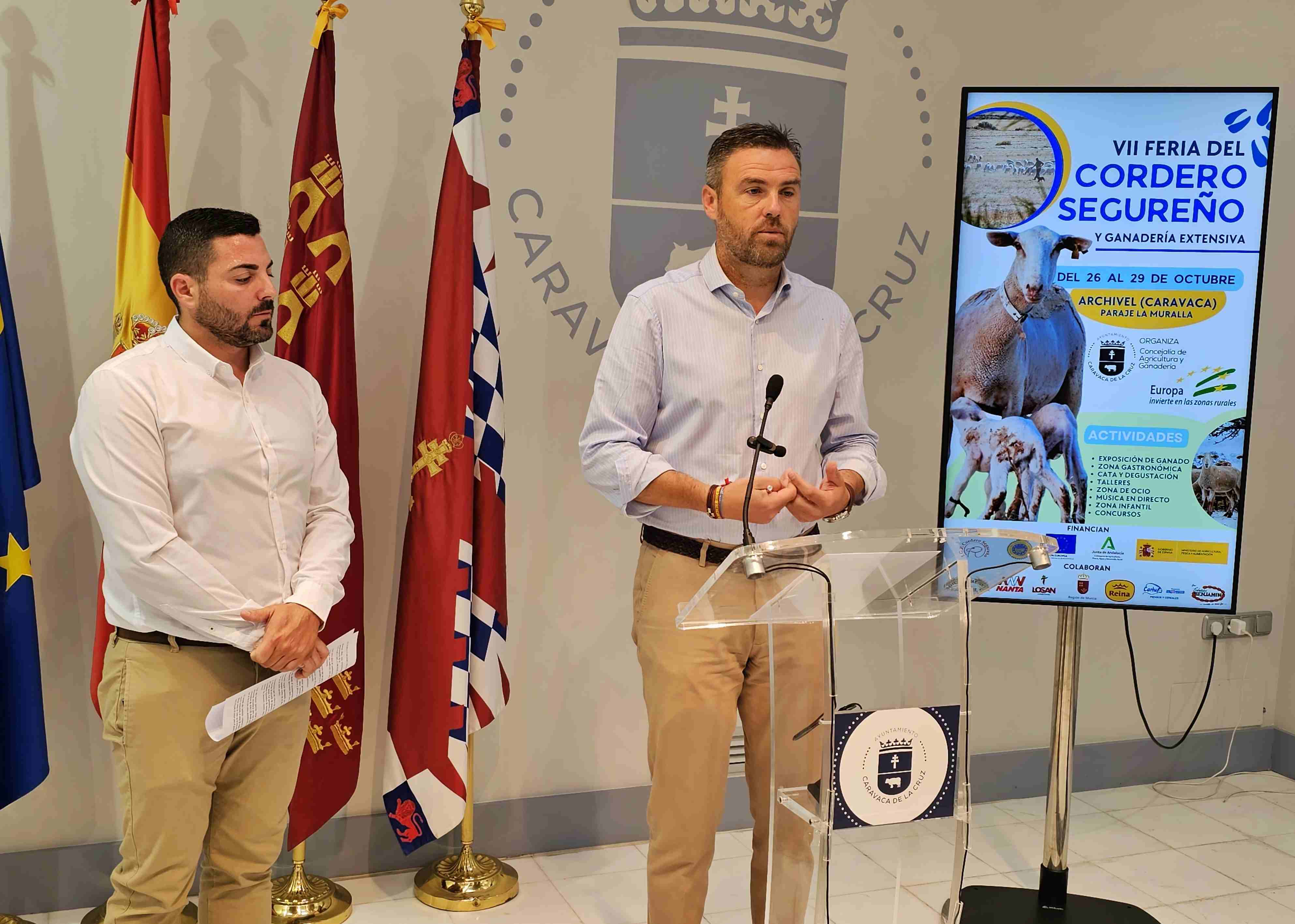 El alcalde y el concejal de Agricultura y Ganadería, durante la presentación de la Feria