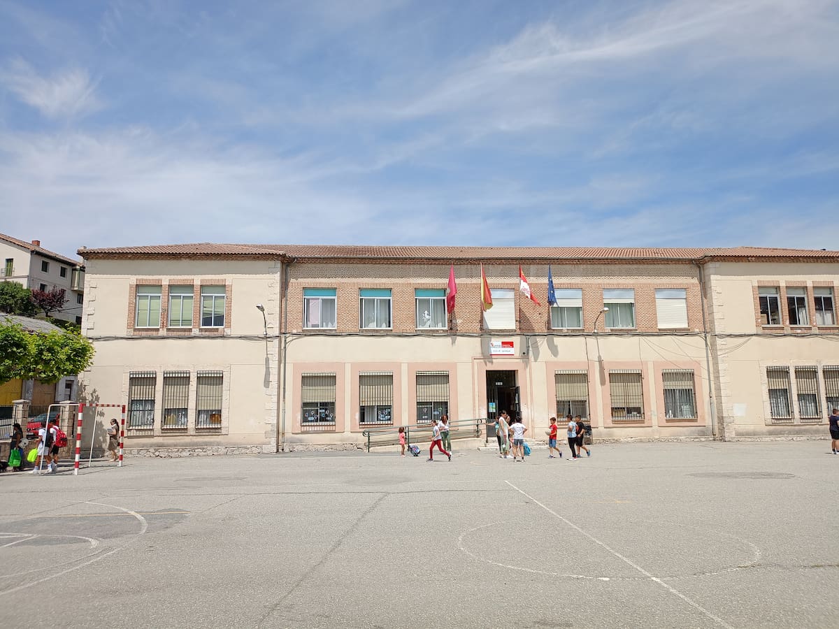 El colegio La Villa de Cuéllar será centro de transporte escolar en el curso 2026/27