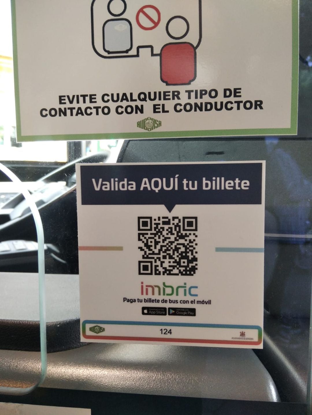 Código QR que permite pagar con el móvil para acceder a los autobuses de Aucorsa 