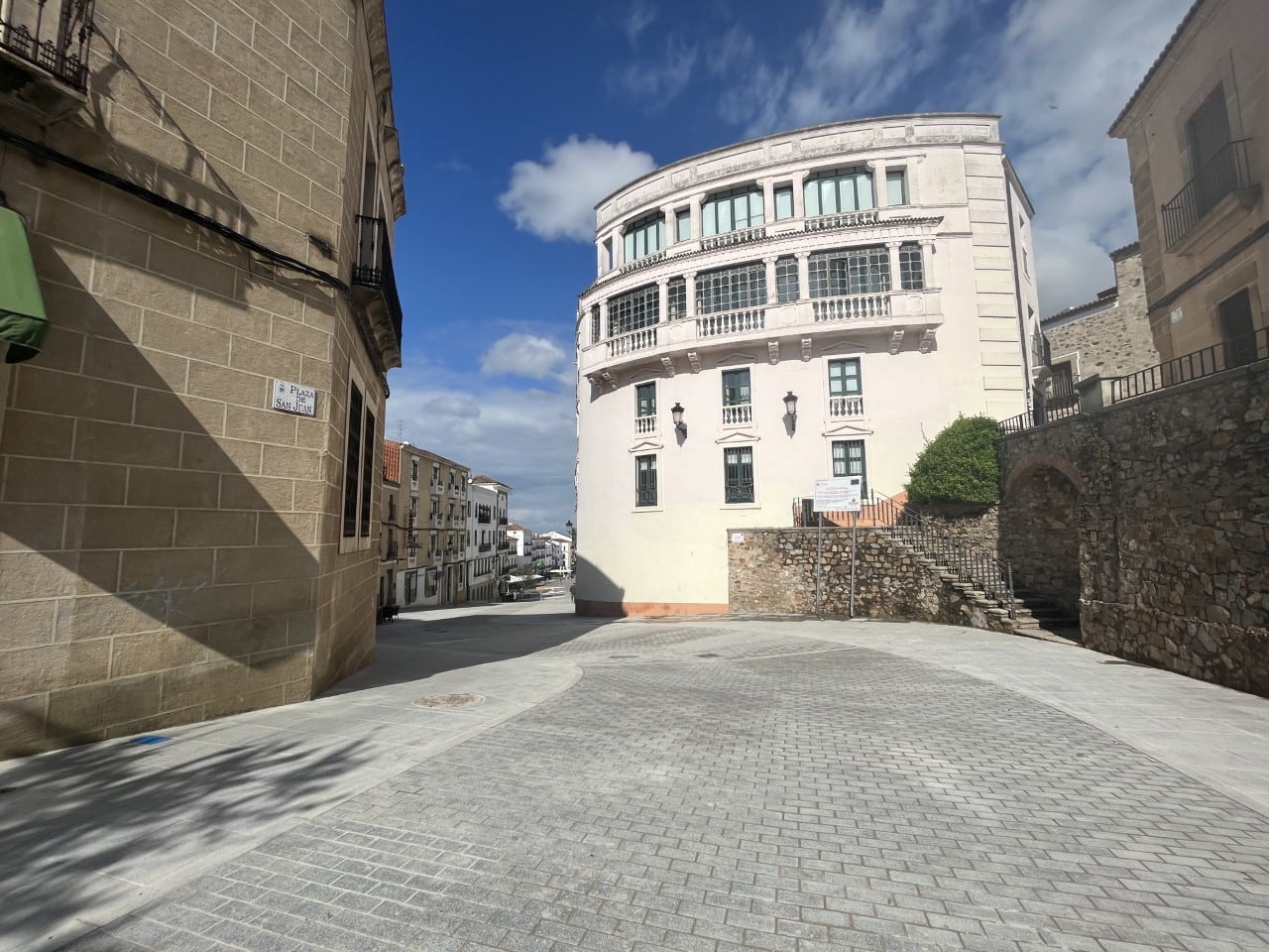 Nueva imagen de la Gran Vía de Cáceres