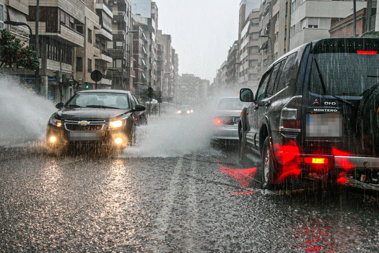 Lluvias torrenciales en una ciudad, en una imagen de archivo