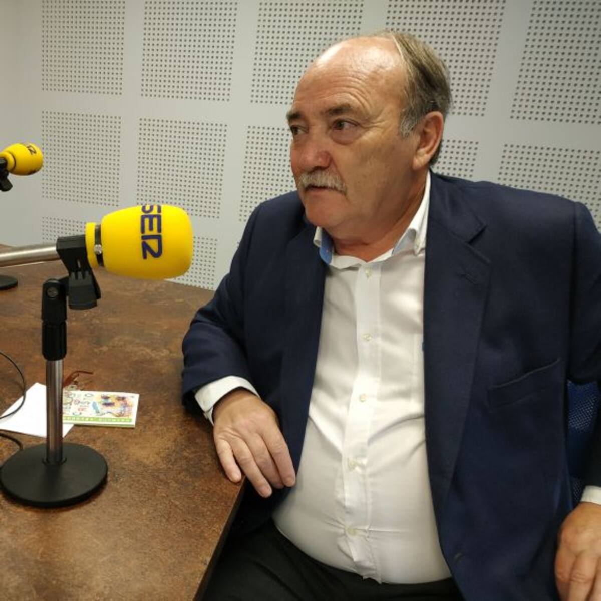 Otero quiere bajar el IBI y el agua a los vecinos de Bembibre