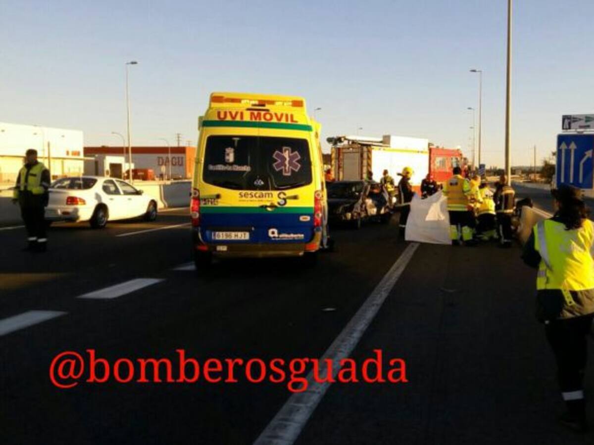 Accidente múltiple en Guadalajara con una mujer fallecida