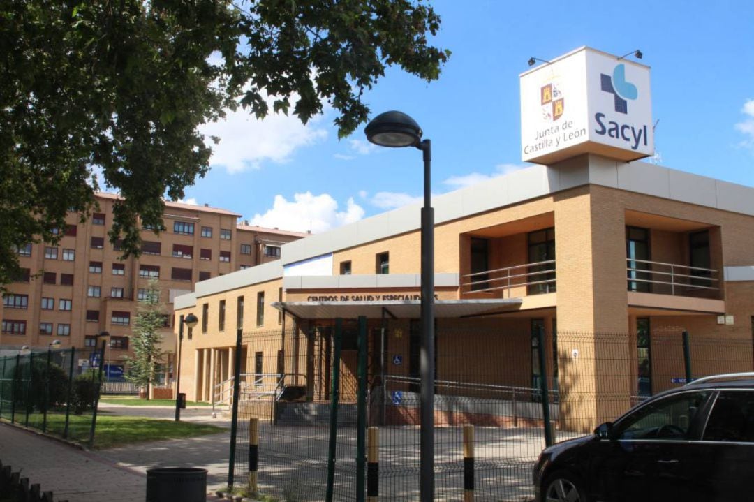 Entrada Centro de Salud Sur de Aranda