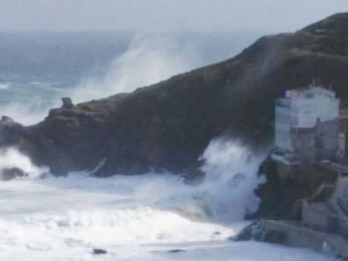 Meteorología activa el aviso naranja en la costa de A Coruña por el temporal