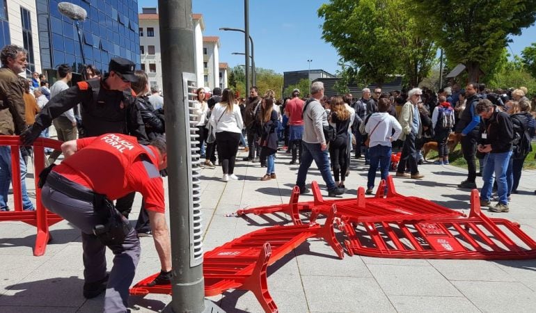 Concentración frente al Palacio de Justicia por la sentencia a &#039;La Manada&#039;.