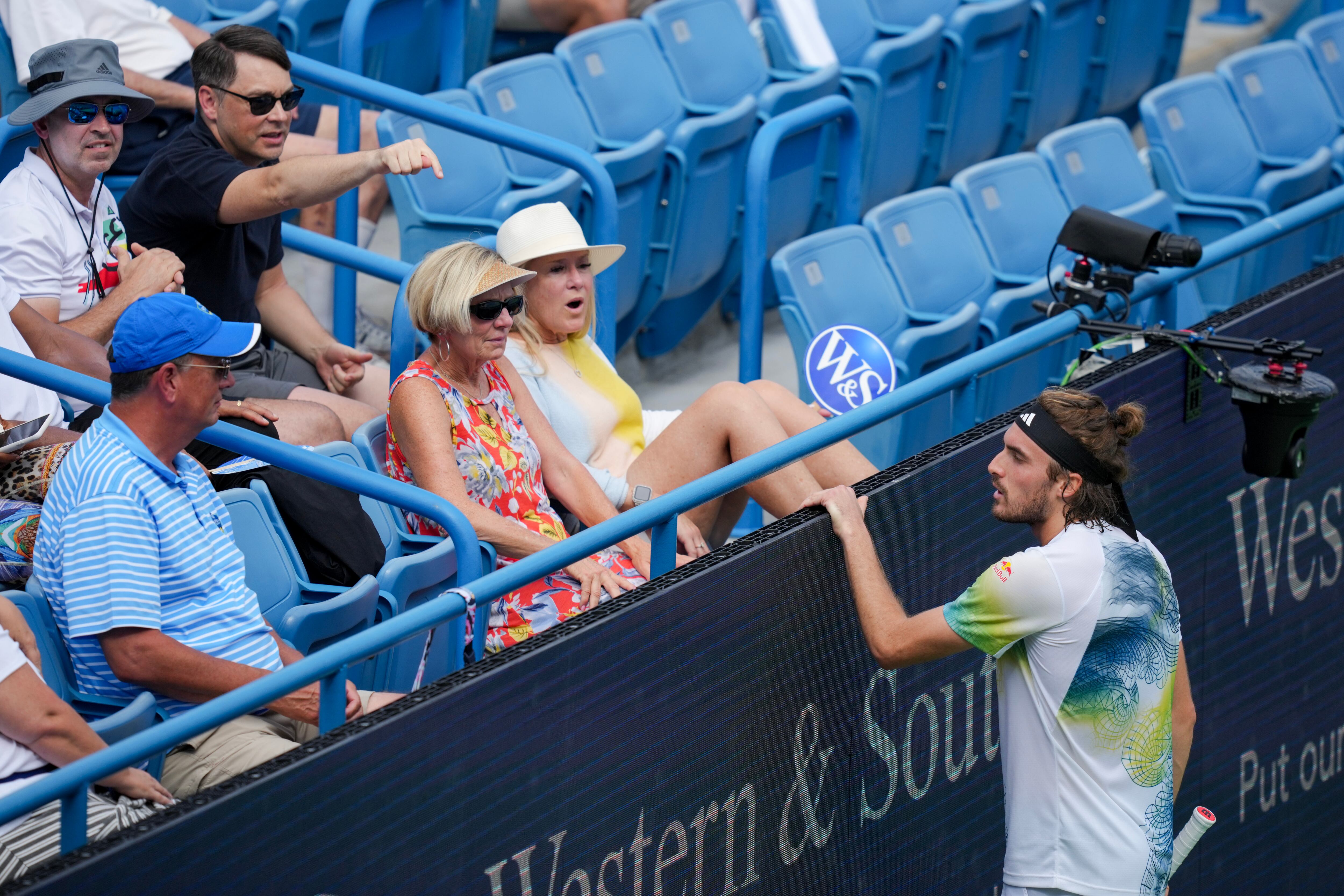 MASON, OHIO - AUGUST 16: Stefanos Tsitsipas, durante su partido ante Ben Shelton en el Masters 1000 de Cincinnati. (Photo by Aaron Doster/Getty Images)