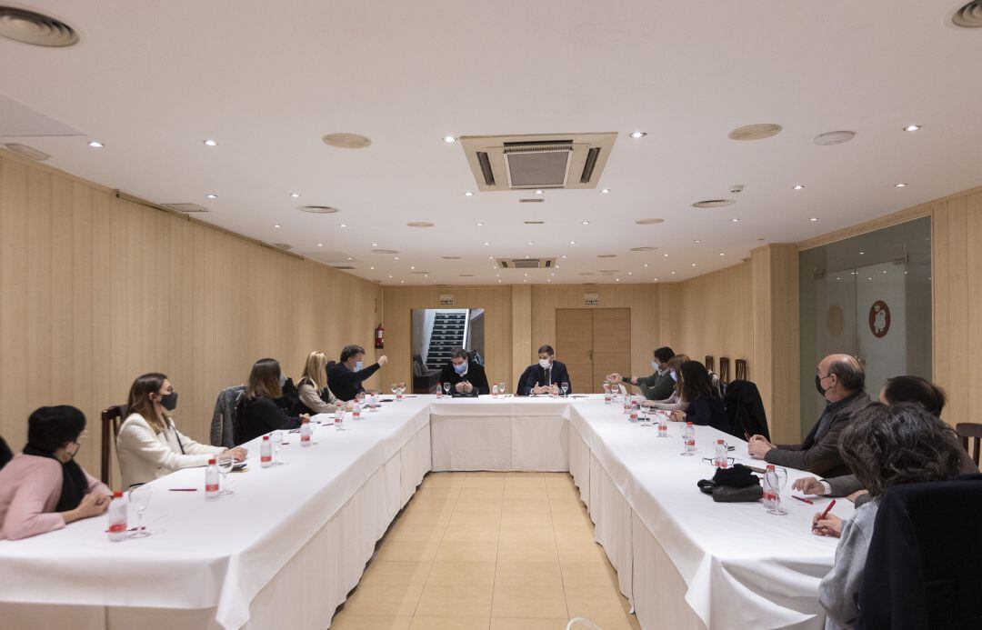 Reunión del alcalde de Gandia con el sector turístico de Gandia 