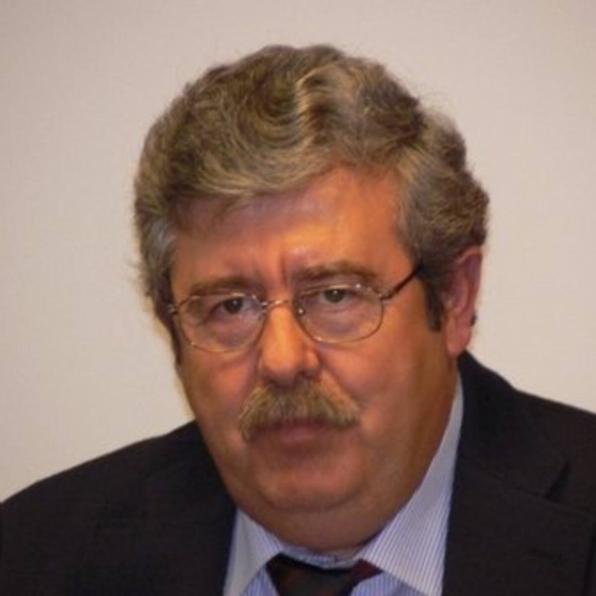 Con Málaga propone nombrar Hijo Adoptivo de Málaga a Antonio Romero