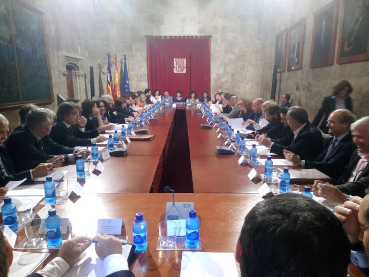 Armengol: "Vamos todos juntos a defender un nuevo REB ante el Gobierno"