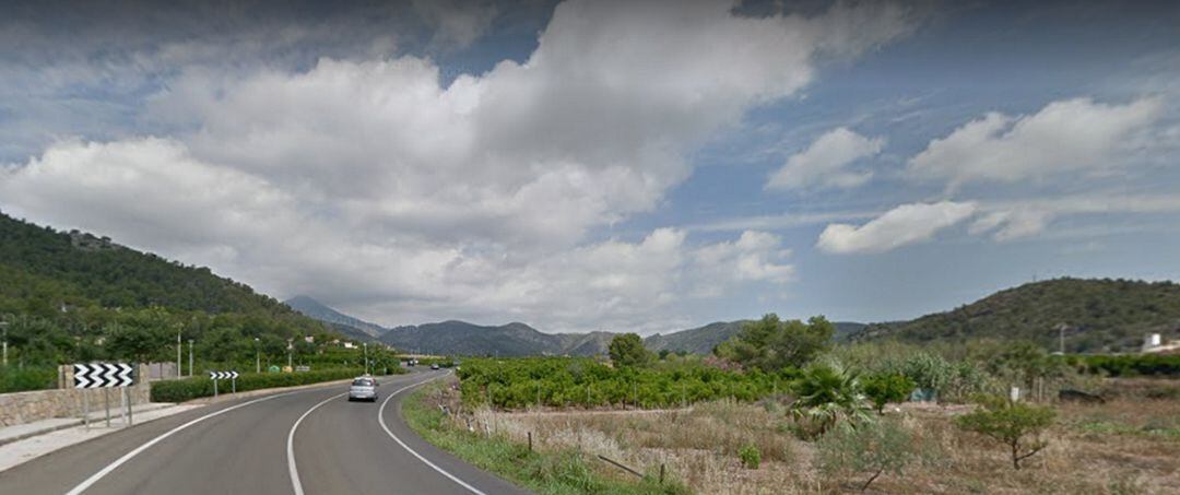 Carretera comarcal CV-675 que une Gandia con Barx